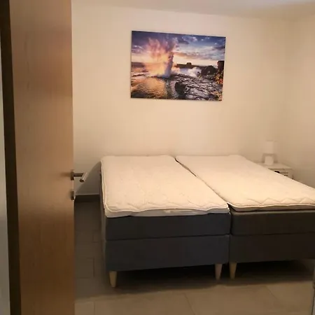 Axelsson In * 메덜린